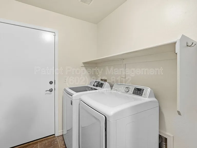 20767 W Hamilton St — Photo 30