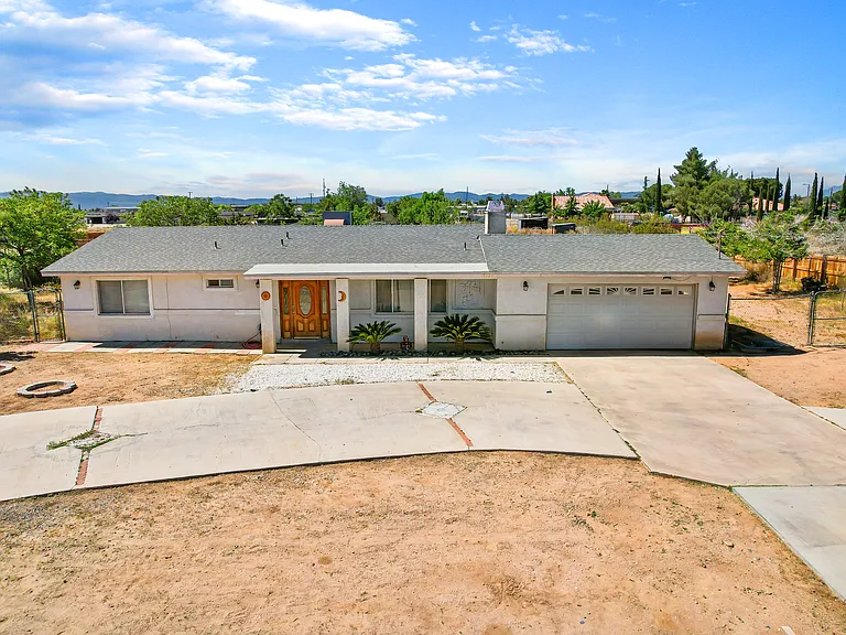 15939 Mojave St — Photo 1