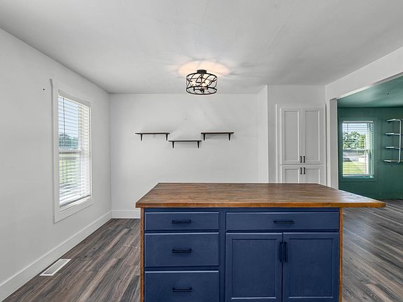5th image of 3811 Huntsville Rd