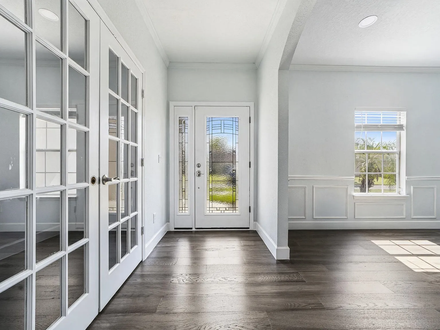 4 bed, 3.5 bath, 3010 sqft, $3,895 — Photo 4