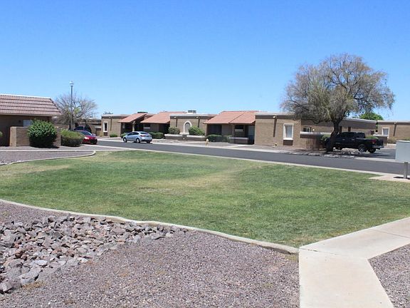 3rd image of 420 W Blackhawk Dr APT 4