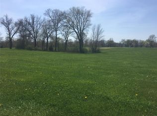 3405 Fairway Dr, Highland, IL 62249