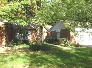 5240 Greenwillow Rd, Indianapolis, IN 46226