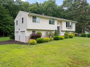 1160 Shepard Ave, Hamden, CT 06514