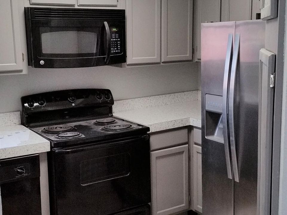 1st image of 2312 Balsam Dr APT A203