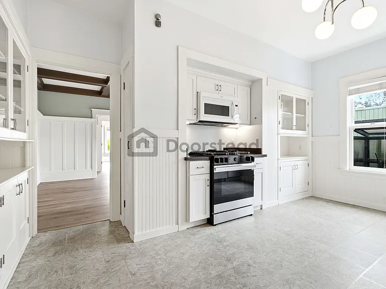 659 43rd St — Photo 13