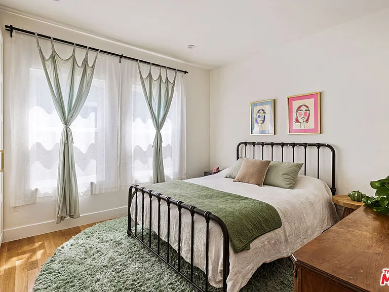 137 E Avenue 43 — Photo 16