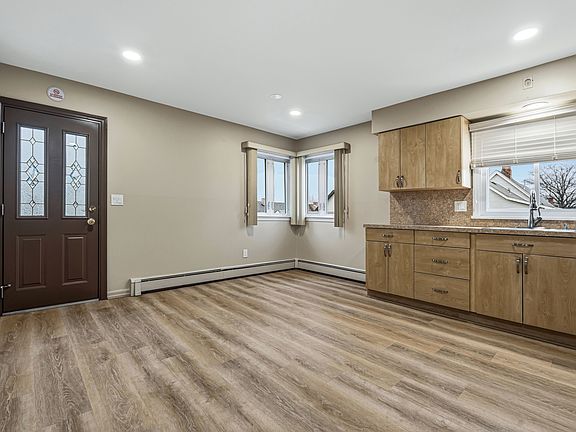 5th image of 46 Stanley St Floor 2