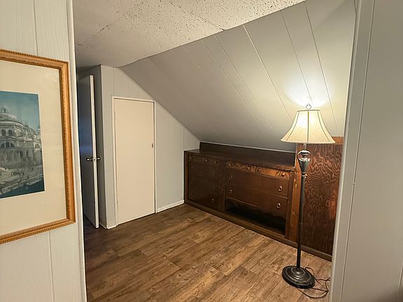 5th image of 113 Alden St