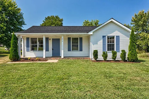 576 Danielle Dr Photo 1