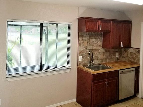 4th image of 5919 Hobhill Ave