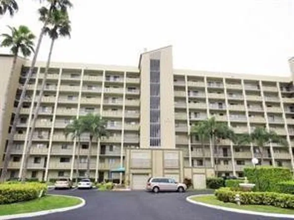 2205 S Cypress Bend Drive #206, Pompano Beach, FL 33069