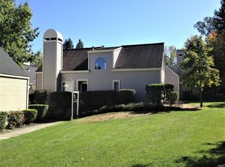2709 Lakeview Dr, Santa Rosa, CA 95405