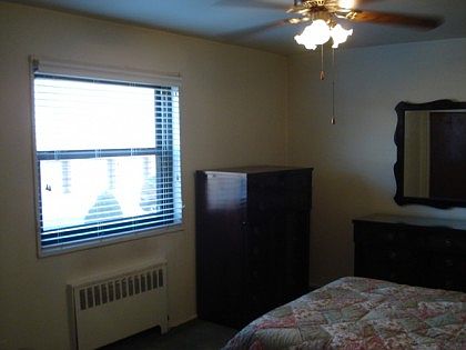 5th image of 1633 Utopia Pkwy