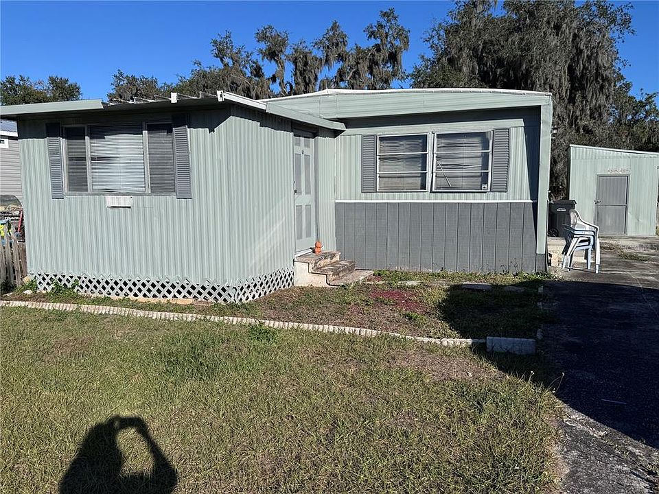 1st image of 11 Robin Ln
