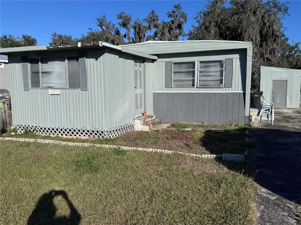 11 Robin Ln, Winter Haven, FL 33880