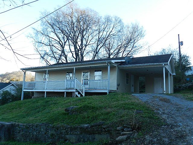 1st image of 211 W Gore Ave