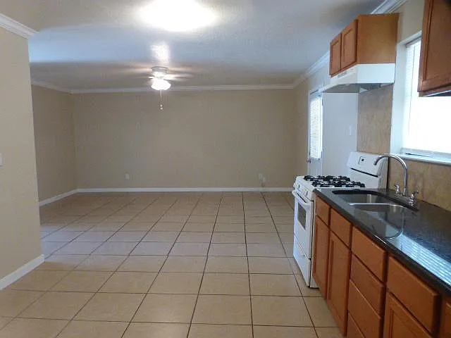 1304 Yukon Dr — Photo 17