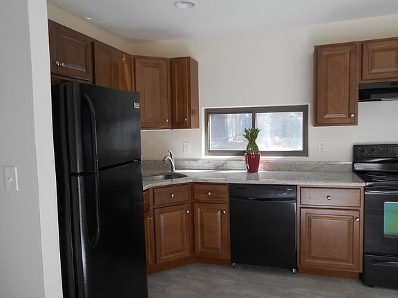 4th image of 111 Coburn Woods Avenue #37