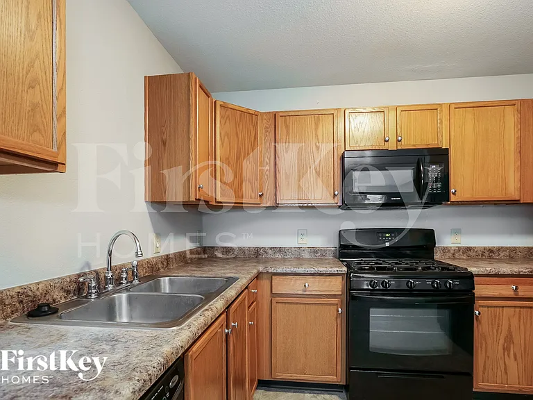 10094 Golden Dr — Photo 9