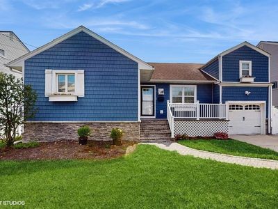 525 Miller Avenue, Freeport, NY, 11520