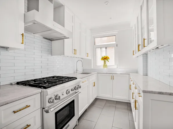 120 East 79th Street image 4 of 15