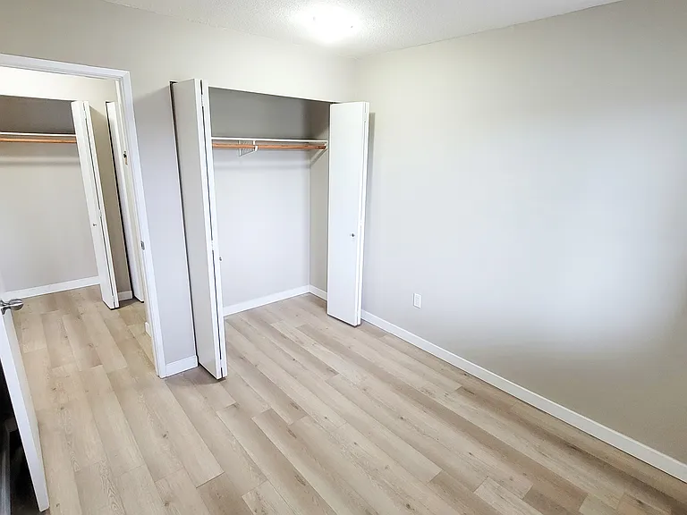 33361 Old Yale Rd — Photo 11