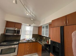 801 Three Islands Blvd APT 501, Hallandale, FL 33009
