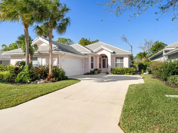 7504 SE Bay Cedar Circle, Hobe Sound, FL 33455