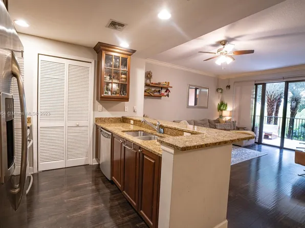 100 Andalusia Ave APT 409, Coral Gables, FL 33134