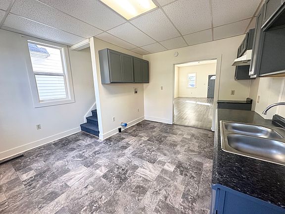 5th image of 314 W Court St #314