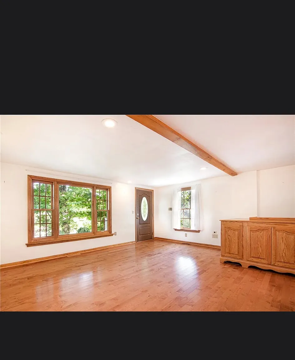 3 bed, 2016 sqft, $1,975 — Photo 2