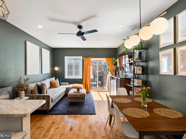 2305 Collins St, Philadelphia, PA 19125