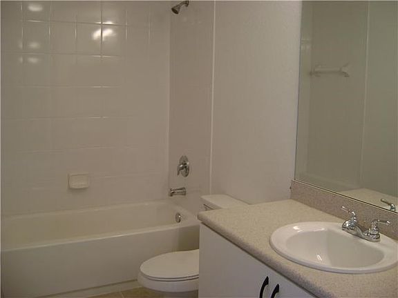 D202 Guest Bath
