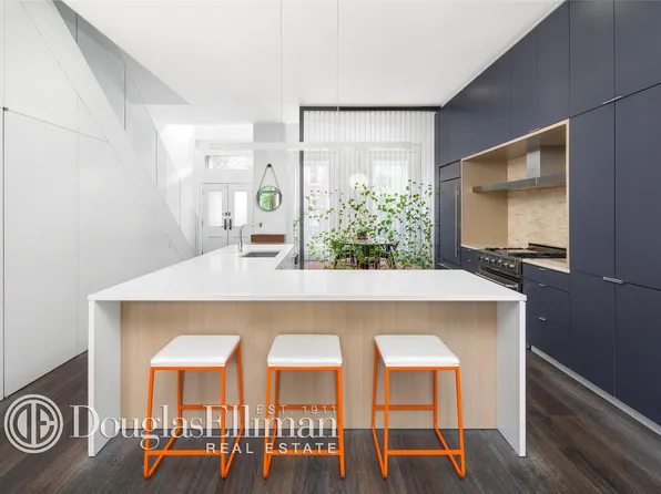 229 Dean Street image 1 of 12