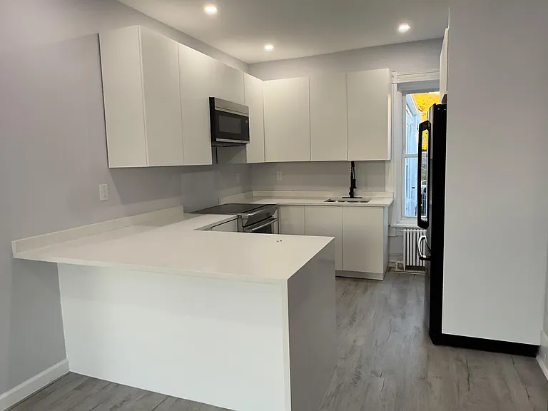 233 Clymer St #2 — Photo 9