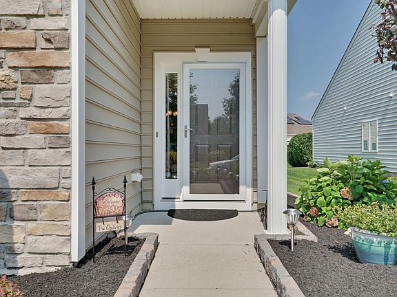 3rd image of 36 Aberdeen Lane