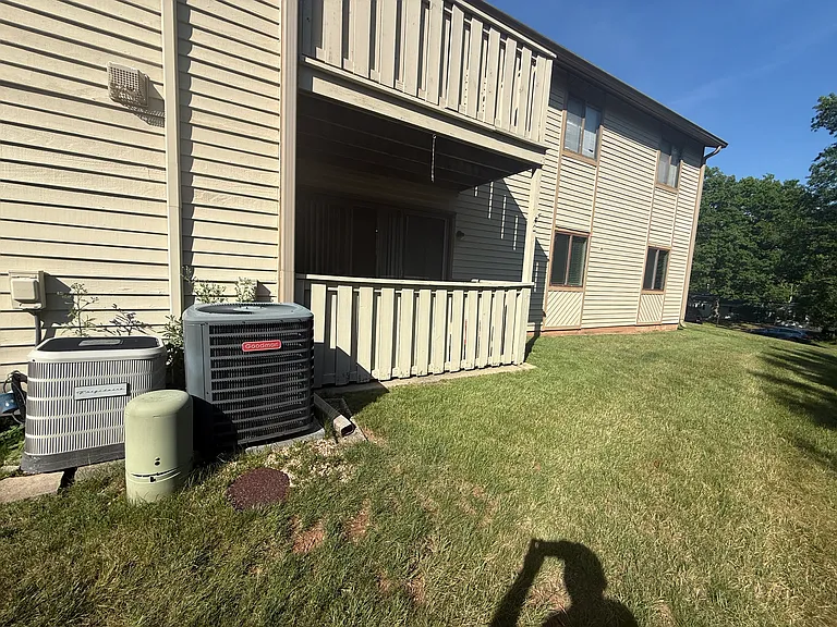 215 Hickory Ct — Photo 21