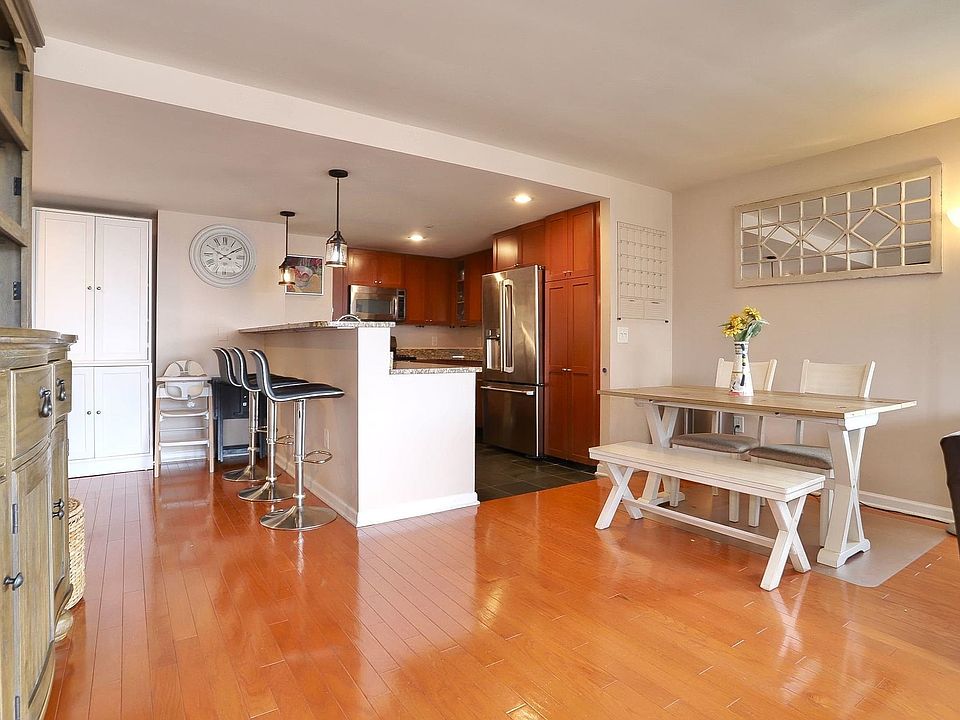 1st image of 700 Grove St APT 11B