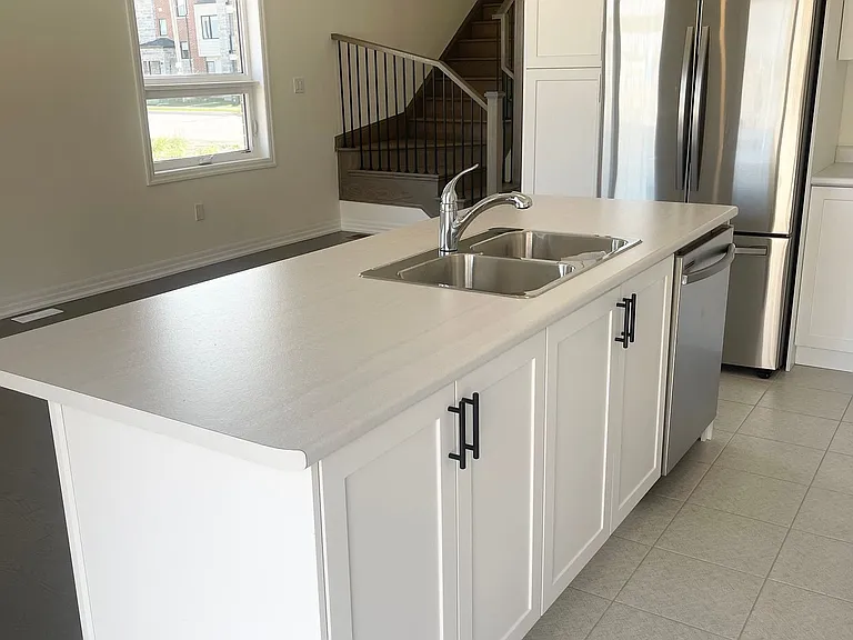 160 William Booth Ave — Photo 5
