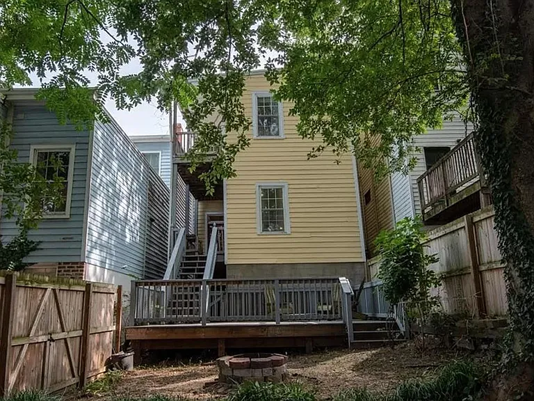2107 E Marshall St — Photo 17