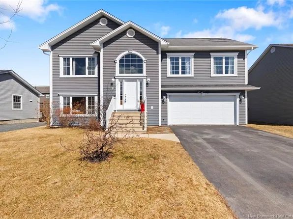 56 Glennorth St, Fredericton, NB E3G 0A6