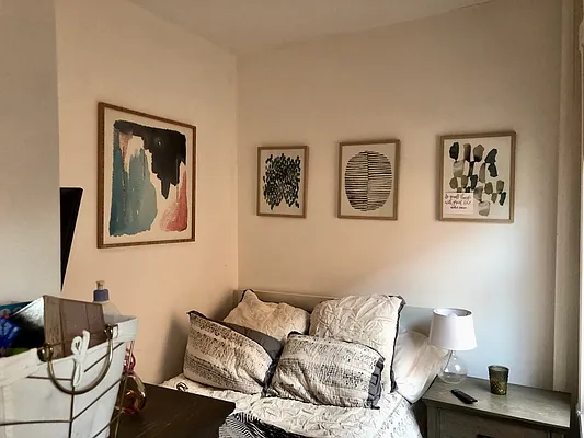 Rented by LJ Sloane Management | media 44