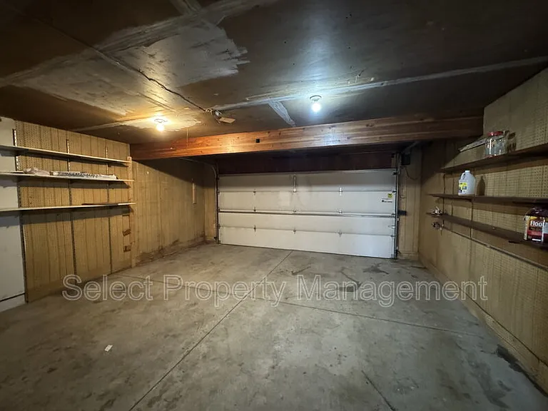 8422 Lionsgate Run — Photo 19