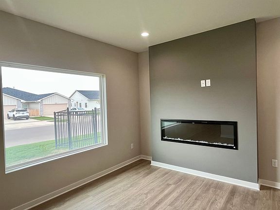 2nd image of 15344 W Kristina St