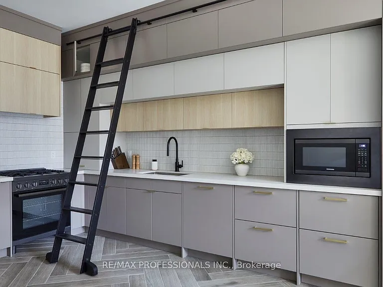 388 Richmond St W #510 — Photo 8