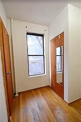 5th image of 402 E 69th St APT 10