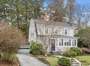 4 Hillside Ter, Lexington, MA 02420