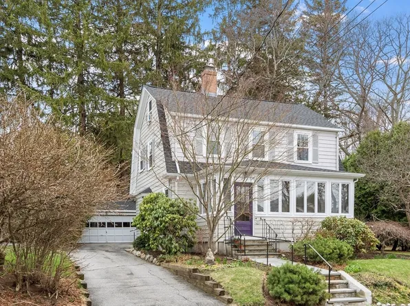 4 Hillside Ter, Lexington, MA 02420