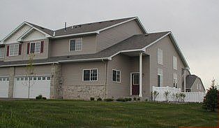 3BR 3BA Townhome!